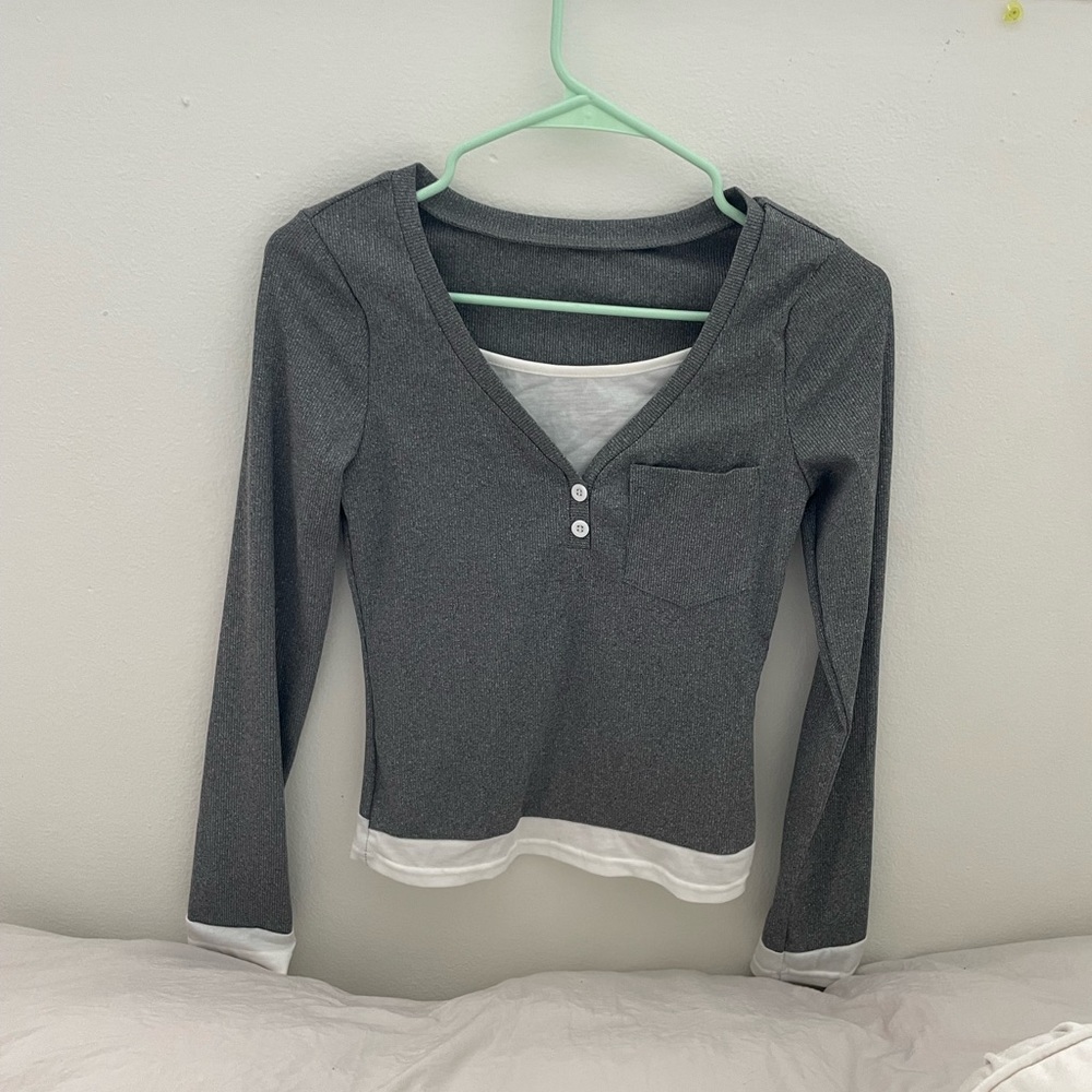 small grey ribbed tee